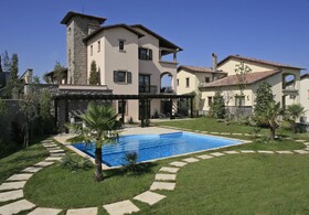 Lavish Villas in Büyükçekmece with lake view