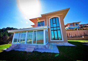 Deluxe Villa in Sapanca with Swimming Pool & Garden