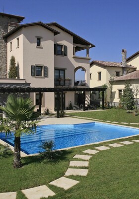 Lavish Villas in Büyükçekmece with lake view