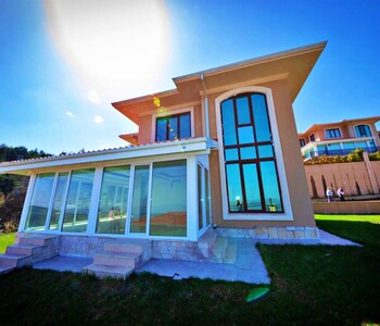 Deluxe Villa In Sapanca With Swimming Pool & Garden